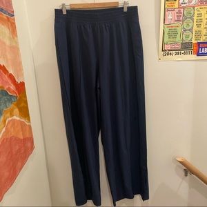Lululemon flowy pants